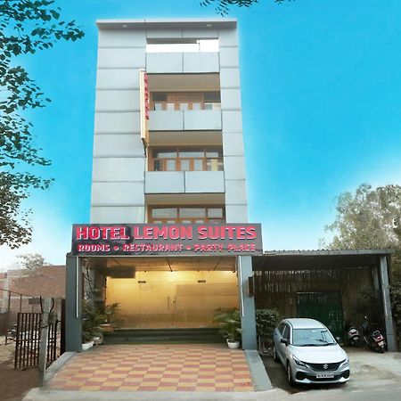 Hotel Lemon Suites & Banquet Noida Sector 62 Esterno foto