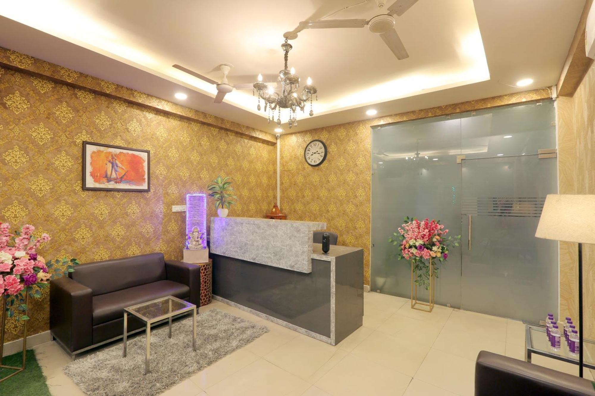 Hotel Lemon Suites & Banquet Noida Sector 62 Esterno foto