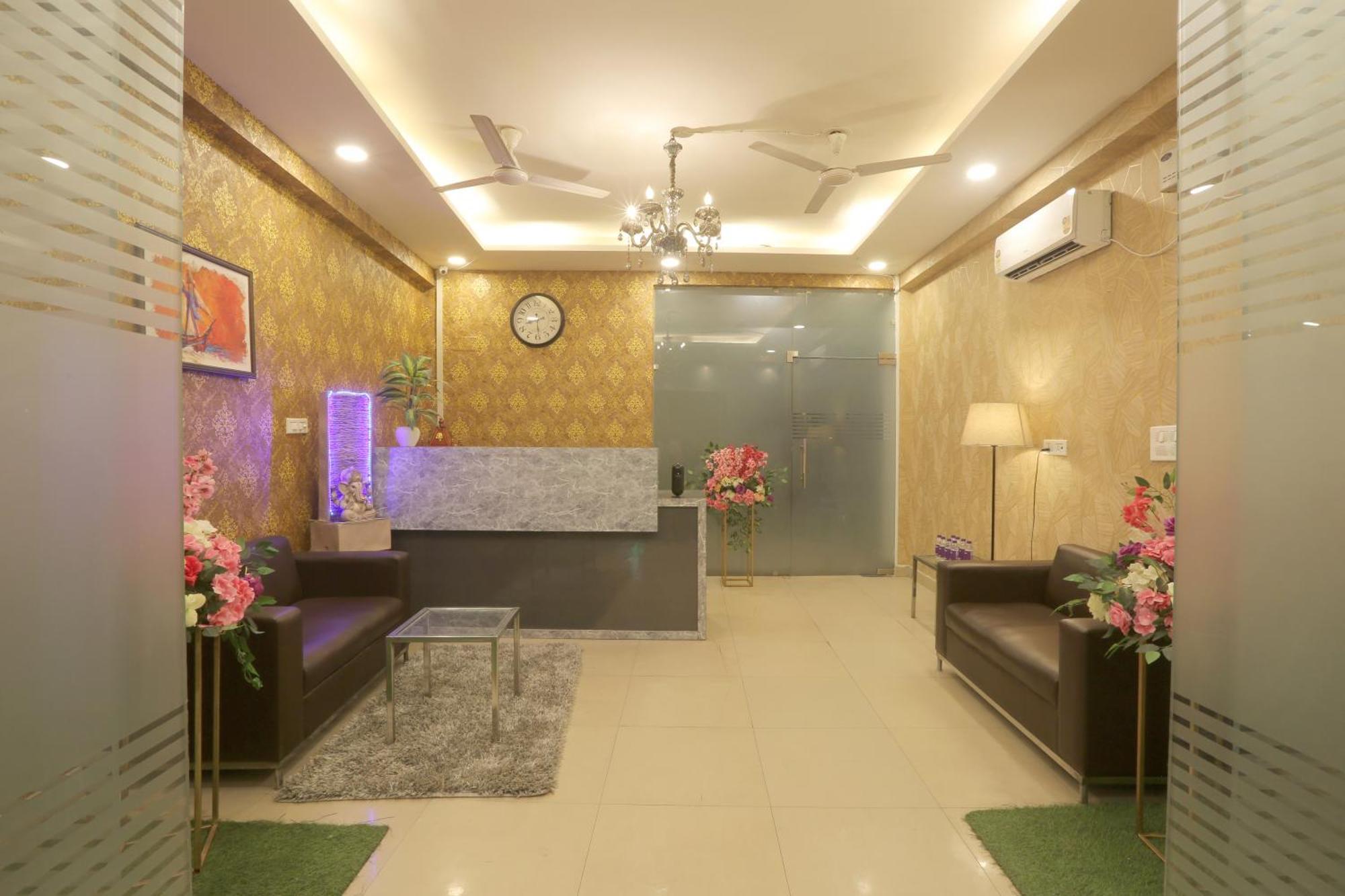 Hotel Lemon Suites & Banquet Noida Sector 62 Esterno foto